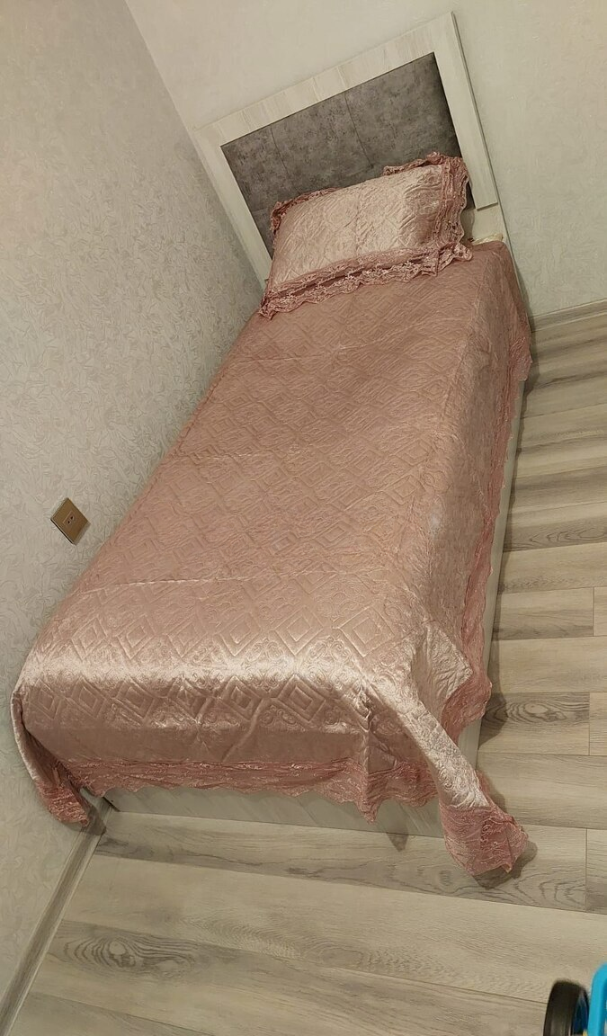 Pled Qızılı rəng