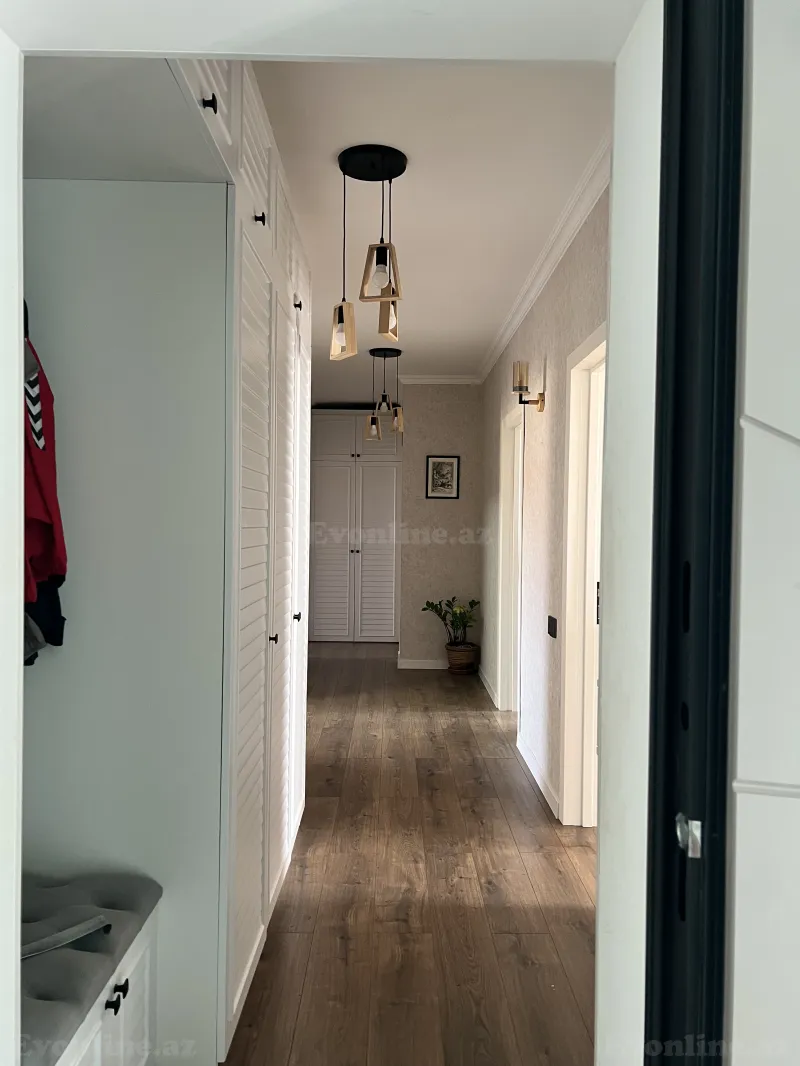 Satılır 5 otaqlı Mənzil Köhnə tikili 95 m² Sumqayıt — Sumqayıt