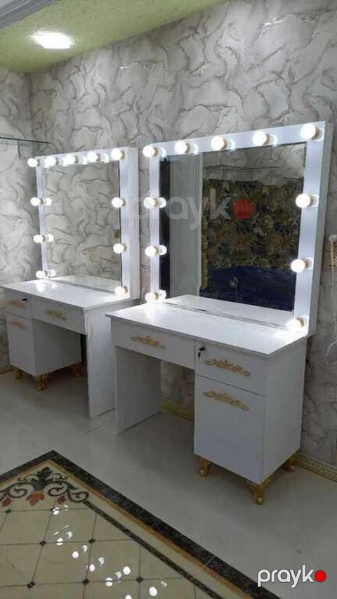 Salon güzgüsü Fabrik istehsalı makiyaj / vizaj / gözəllik salonu — Bakı