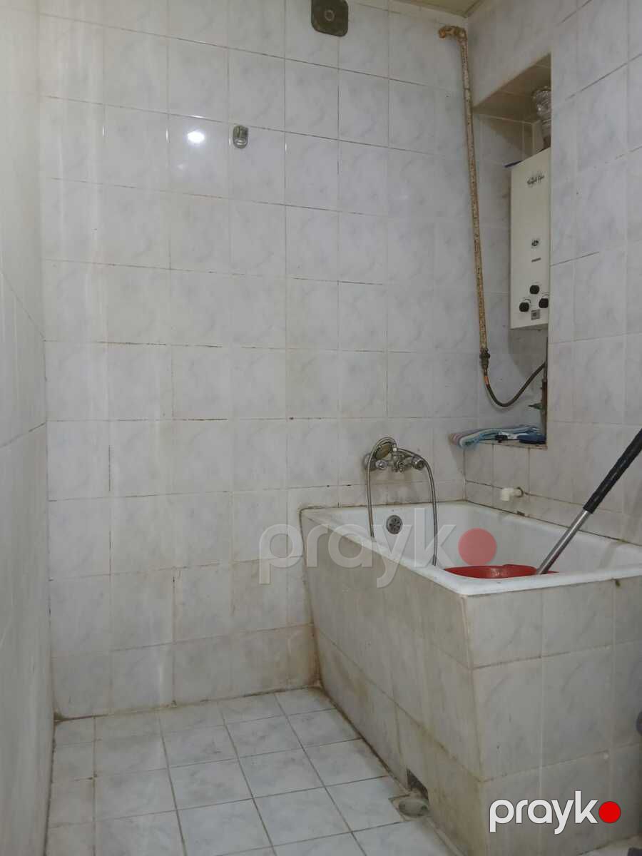 Satılır 2 otaqlı köhnə tikili 50 m² — Mənzil, Bakı (8)
