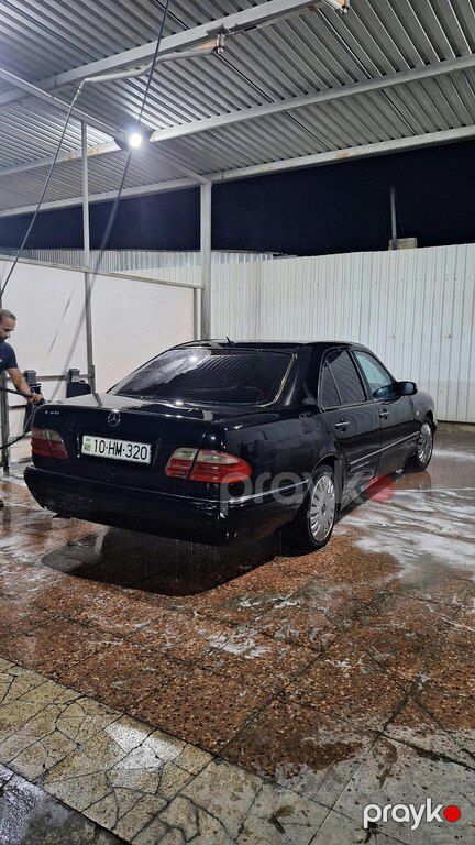 Mercedes E 320, 3.2 L, 1995 il, 320 000 km — Avtomobillər, Quba (4)