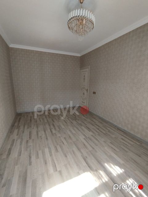 Satılır 2 otaqlı köhnə tikili 65 m² — Bakı
