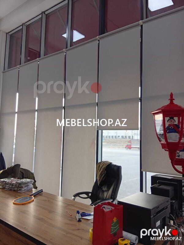 Ştor jalüz modeli — Pəncərələr, qapılar, balkonlar, Bakı (2)
