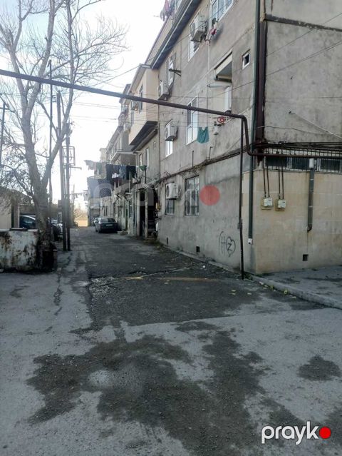 Satılır 3 otaqlı köhnə tikili 50 m² — Bakı