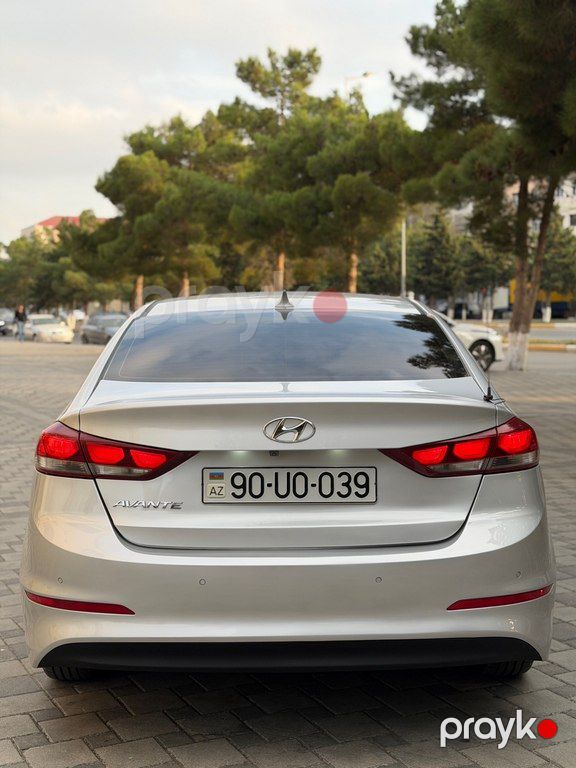 Hyundai Avante, 1.6 L, 2016 il, 300 000 km — Avtomobillər, Sumqayıt (4)