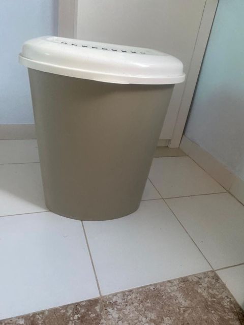 Plastik qapaqlı paltar qabı - Material: möhkəm plastik - Rəng: boz — Bakı