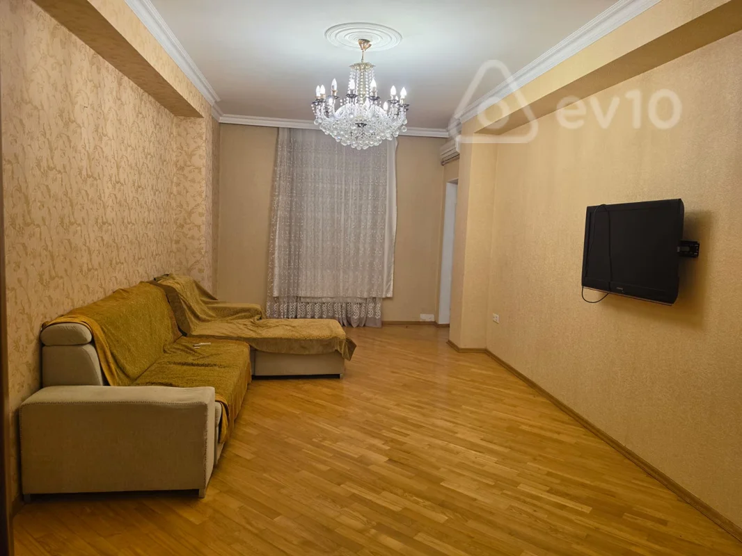 3 otaqlı mənzil, 130 m², Sakit Qocayev — kirayə — Bakı