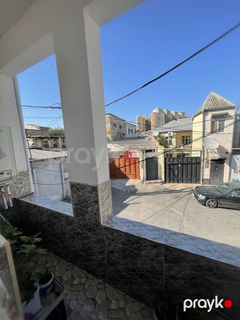 Satılır 5 otaqlı həyət evi/bağ evi 140 m² — Bakı