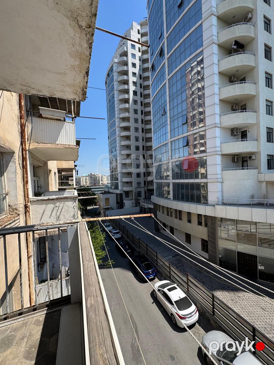 Satılır 2 otaqlı köhnə tikili 60 m² — Mənzil, Bakı (5)