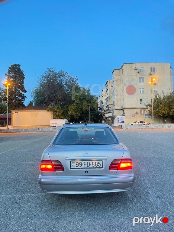 Mercedes E 320, 3.2 L, 2001 il, 410 000 km — Avtomobillər, Bakı (2)