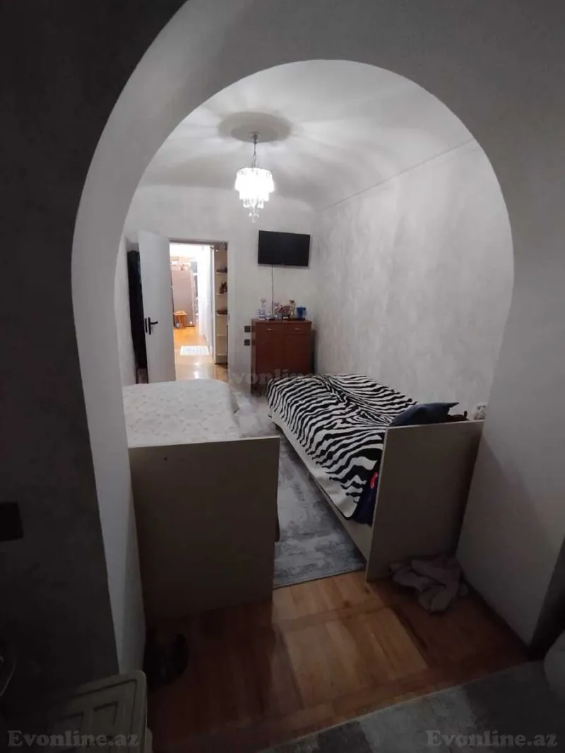 Satılır 3 otaqlı Mənzil Köhnə tikili 75 m² Bakı, Xətai r — Mənzil, Bakı (6)