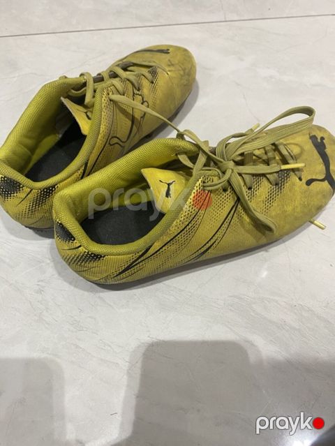 Puma futbol butsası Puma orjinal butsi - Rəng: sarı, qara detallarla — Bakı