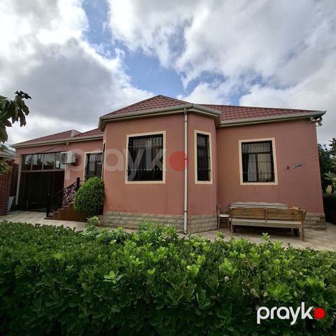 Satılır 4 otaqlı həyət evi/bağ evi 130 m² — Bakı