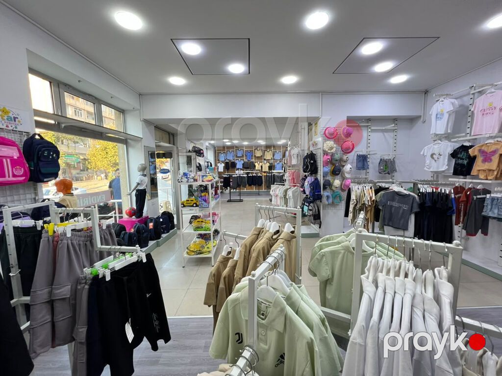 Əhmədlidə 250 m² 2 mərtəbəli kommersiya obyekti icarəyə verilir — Uşaq geyimi, Bakı (2)