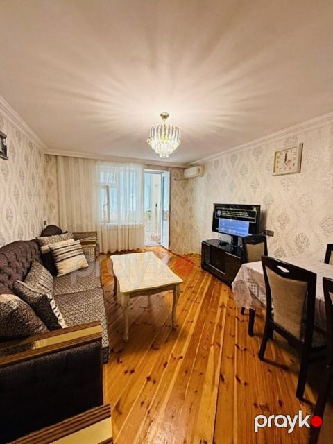 Satılır 3 otaqlı köhnə tikili 70 m² — Bakı