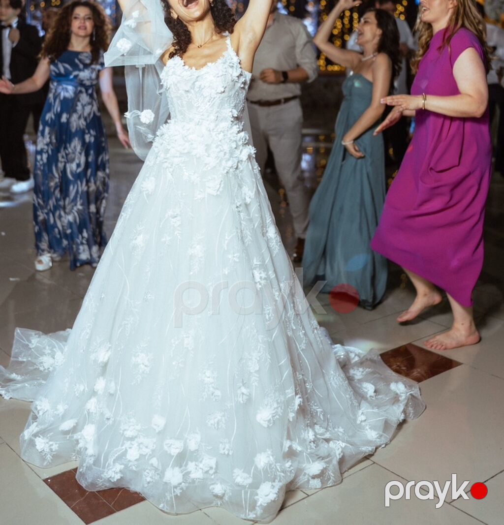 Bu gözel bəxt gətirən Pronovias firmaya məxsus gəlinlik satılır — Axşam paltarları, Bakı (5)