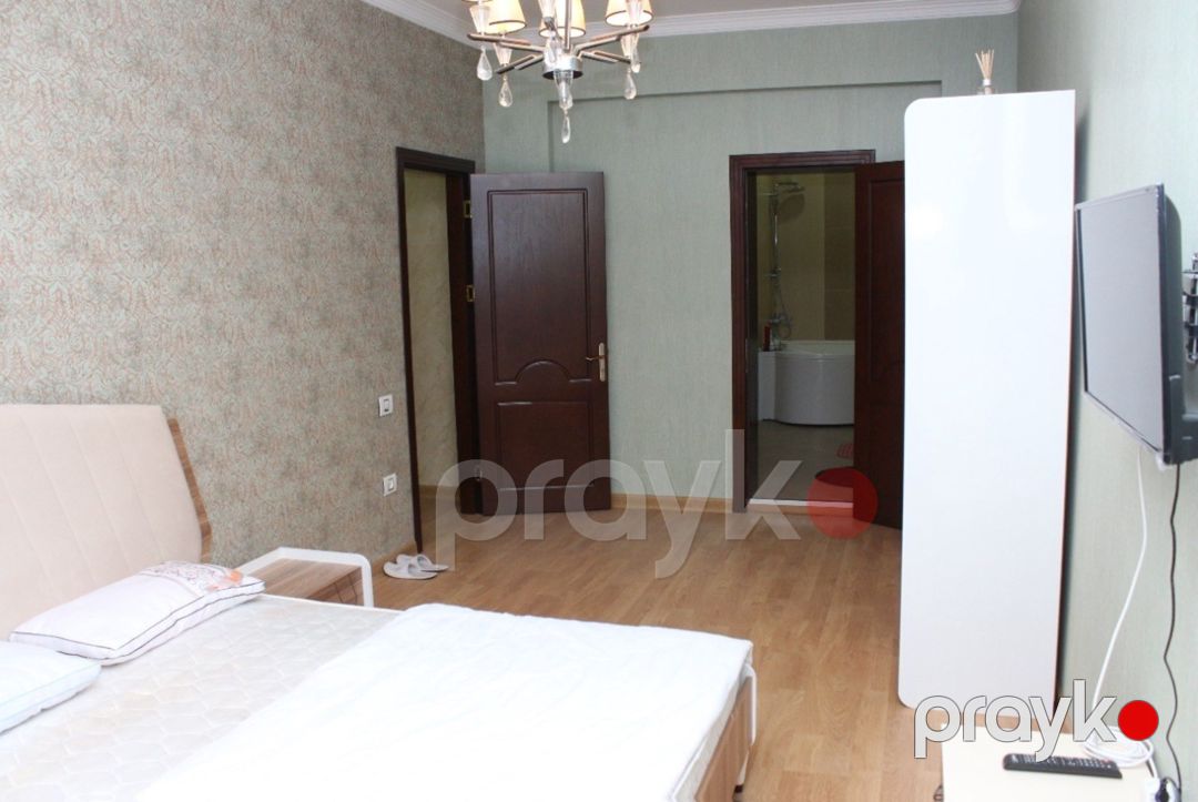 Satılır 4 otaqlı yeni tikili 217 m² — Mənzil, Bakı (8)