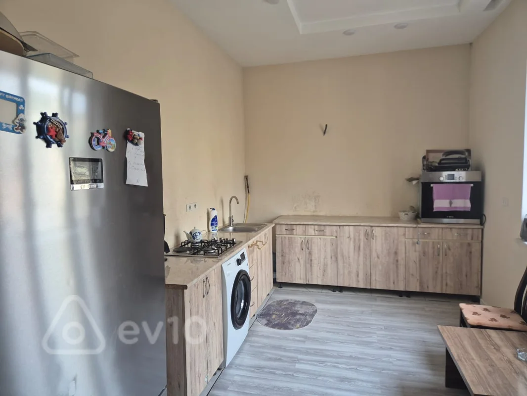 4 otaqlı həyət evi, 200 m², Hüseyn Cavid küçəsi, 213 nömrəli məktəbin yaninda — Ev, villa, Bakı (2)