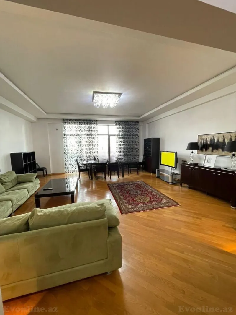 Kirayə verilir 4 otaqlı Mənzil Yeni tikili 200 m² Bakı, Nəsimi r — Bakı