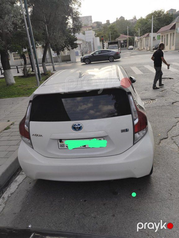 Toyota Aqua, 1.5 L, 0.9 kWh, 2017 il, 104 000 km — Avtomobillər, Bakı (2)