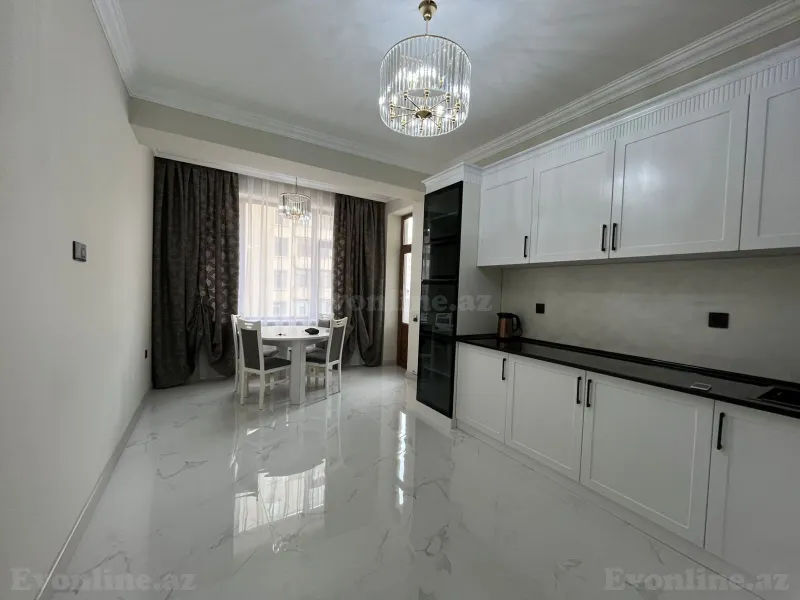 Satılır 3 otaqlı Mənzil Yeni tikili 136 m² Bakı, Nəsimi r., Gənclik m — Bakı