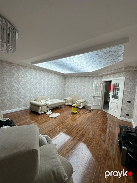 Satılır 4 otaqlı yeni tikili 180 m² — Bakı