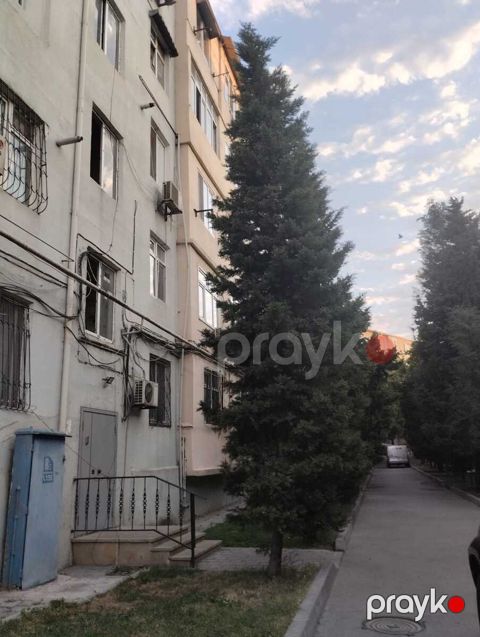 Satılır 3 otaqlı köhnə tikili 45 m² — Bakı