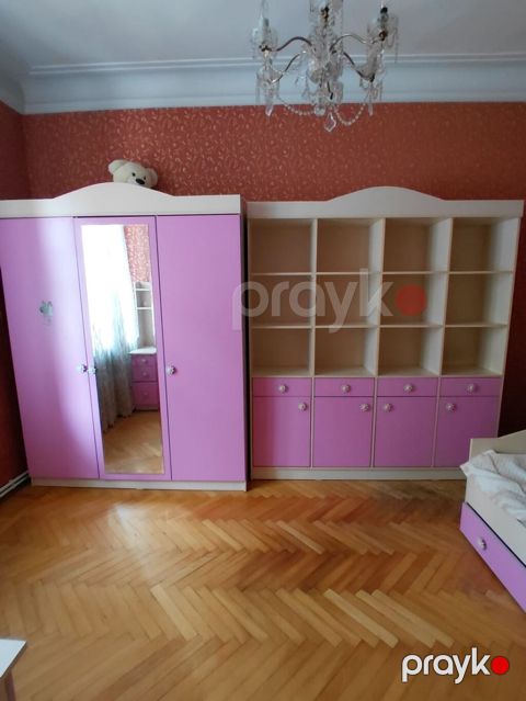 Uşaq/yeniyetmə otağı üçün komplekt mebel dəsti Rəng: krem + çəhrayı — Bakı