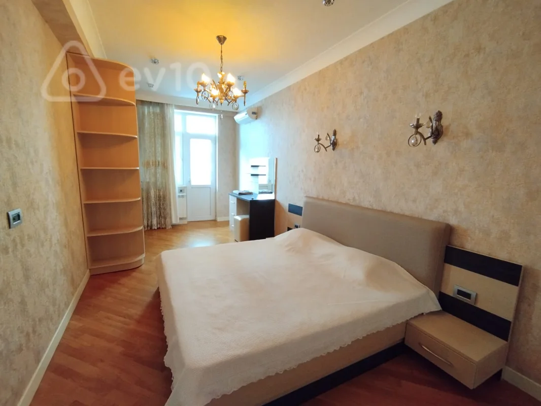3 otaqlı mənzil, 170 m², м 28 мая — kirayə — Mənzil, Bakı (6)