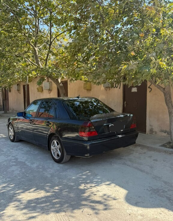 Mercedes C 220, 2000 il, 305500 km — Avtomobillər (6)