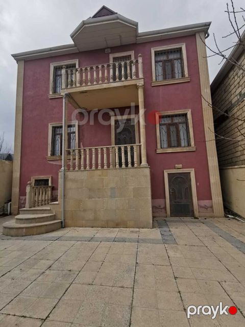 Satılır 4 otaqlı həyət evi/bağ evi 300 m² — Bakı