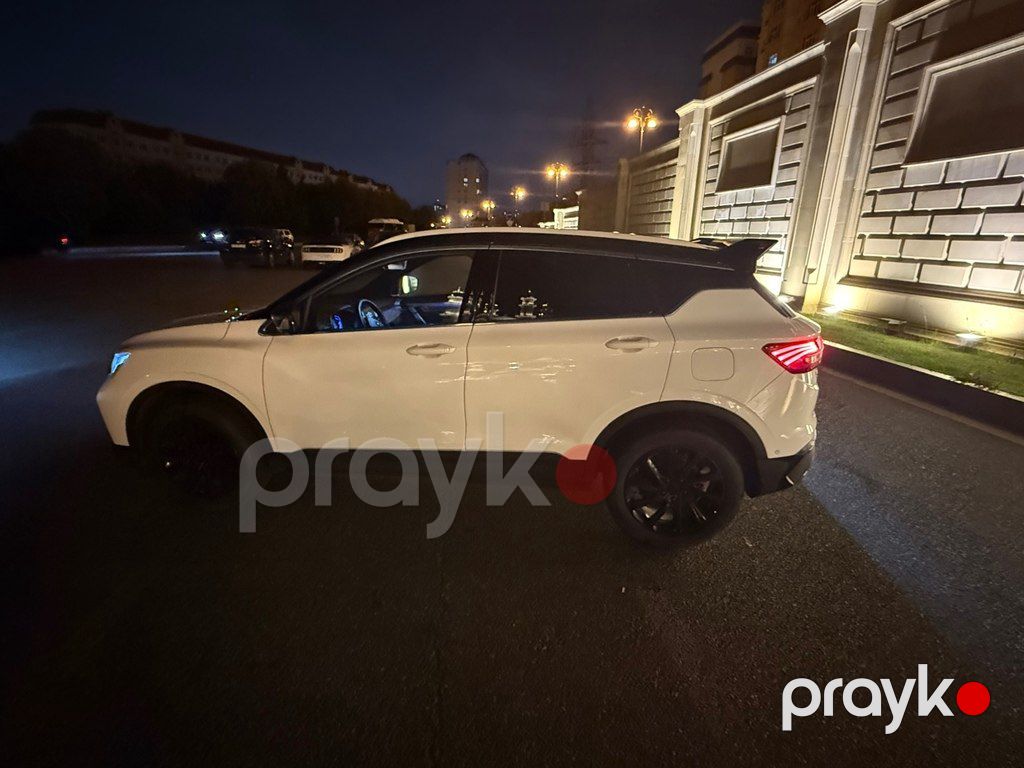 Geely Coolray, 1.5 L, 2022 il, 28 000 km — Avtomobillər, Bakı (12)