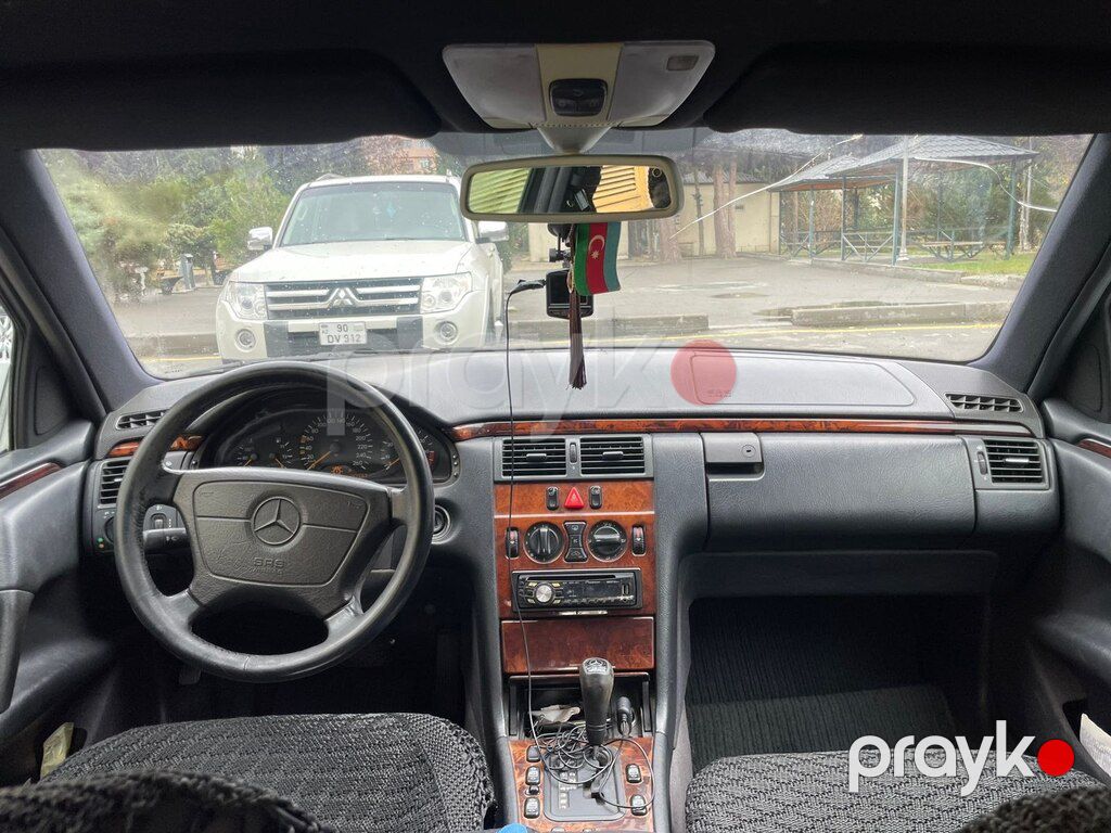 Mercedes E 240, 2.4 L, 1997 il, 330 000 km — Avtomobillər, Bakı (9)