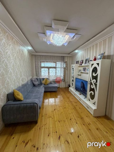 Satılır 3 otaqlı köhnə tikili 85 m² — Bakı