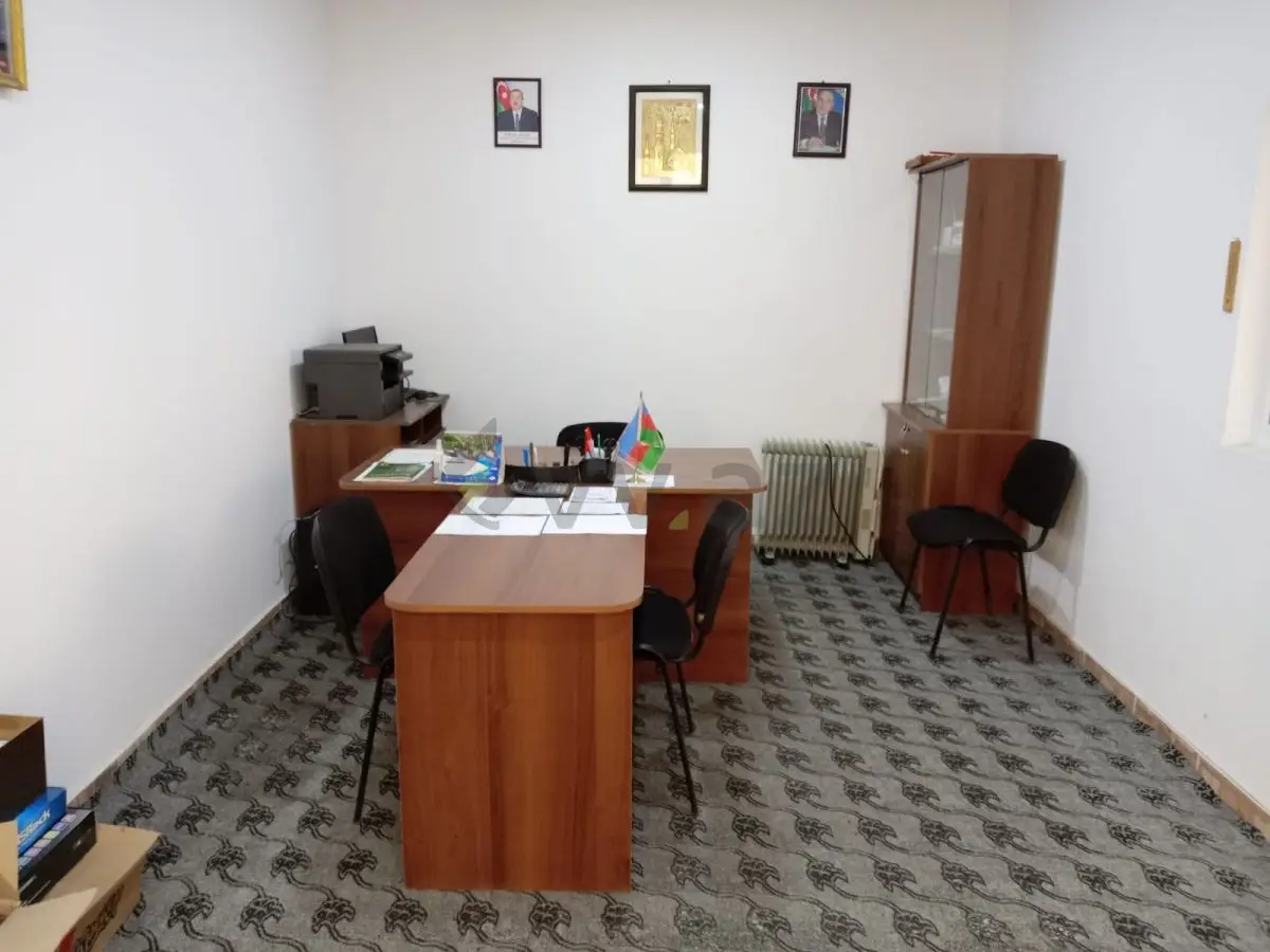 200 m² Obyekt / Ofis Satılır, Ağdaş — Əmlak, Ağdaş (10)
