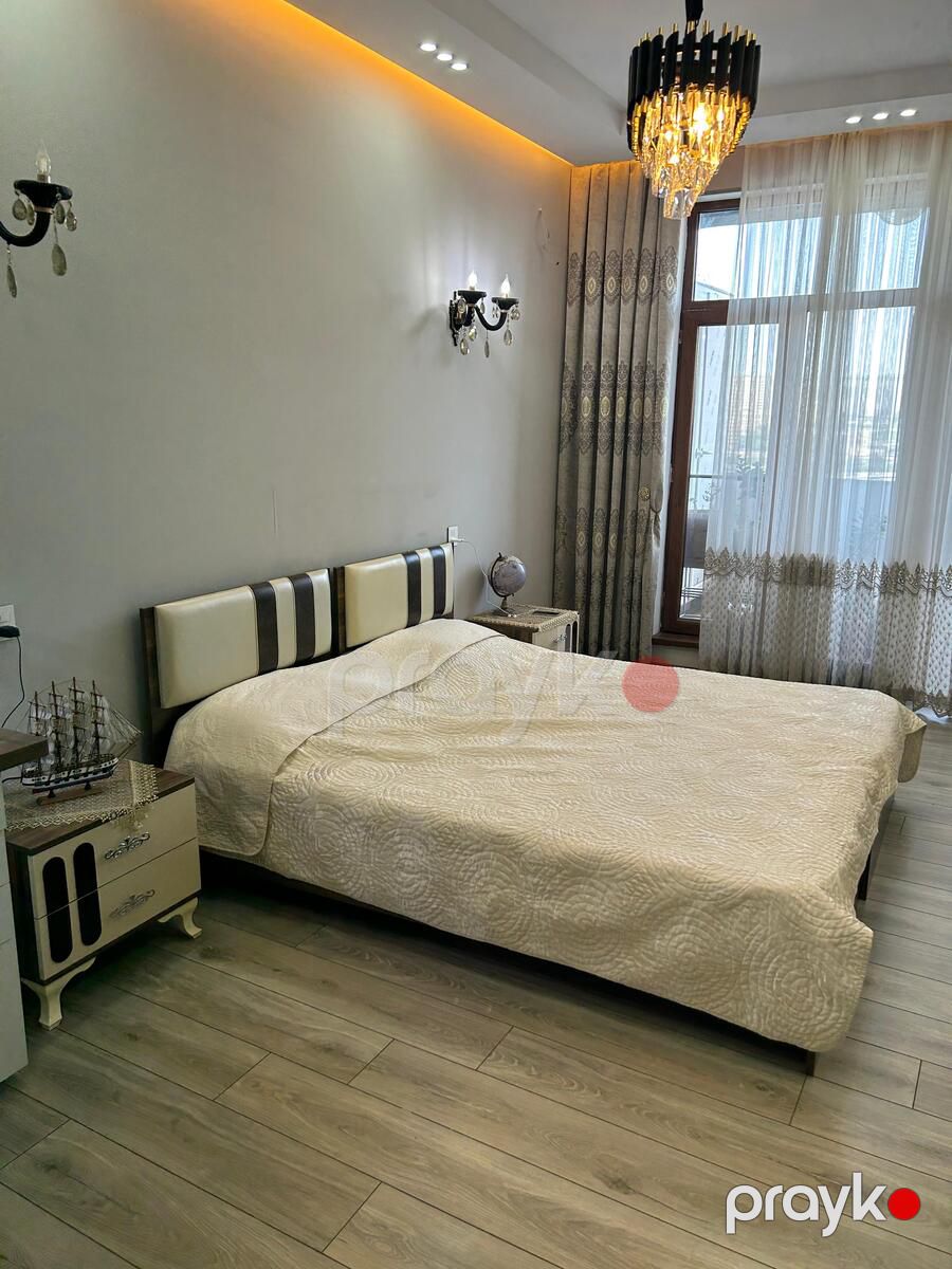 Satılır 4 otaqlı yeni tikili 226 m² — Mənzil, Bakı (8)