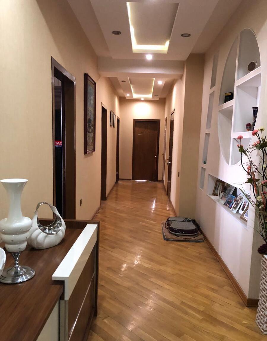 4 otaqlı mənzil 197 m² satılır — Mənzil, Bakı (9)