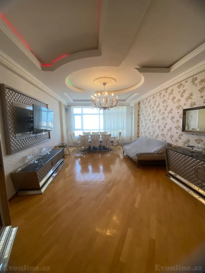 Satılır 3 otaqlı Mənzil Yeni tikili 143 m² Bakı, Yasamal r., İnşaatçılar m., Yeni Yasamal — Mənzil, Bakı (3)