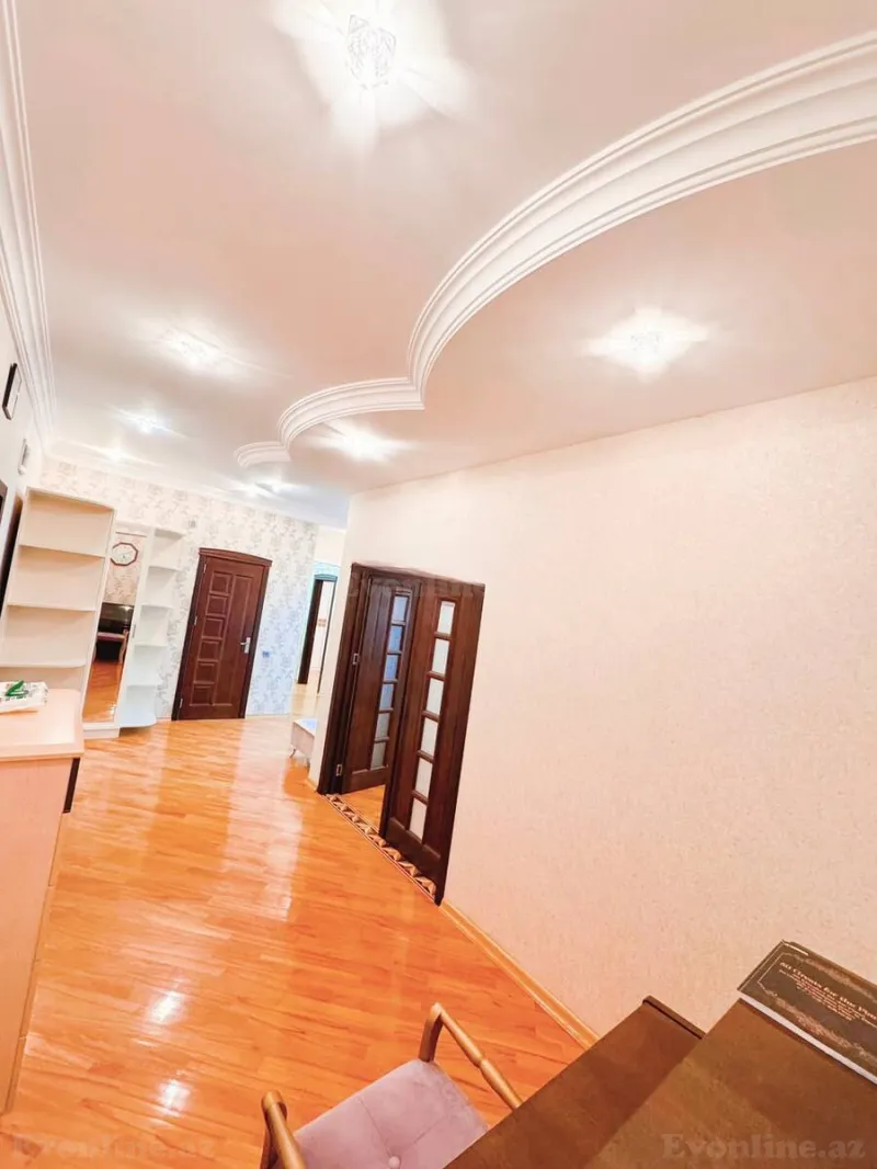 Satılır 3 otaqlı Mənzil Yeni tikili 120 m² Bakı, Yasamal r., İnşaatçılar m — Mənzil, Bakı (5)