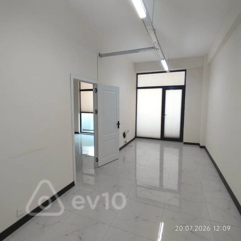 Ofis, 51 m², Rəşid Behbudov küçəsi, Xarici Diller Universitetinin yani — kirayə — Ofis, Bakı (2)