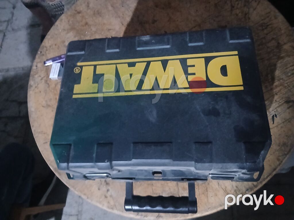 Dewalt DW680 elektrik rəndə - Model: DW680 (Type 4) - Güc: 7.0 A — Kəsici aləti, Digah (5)