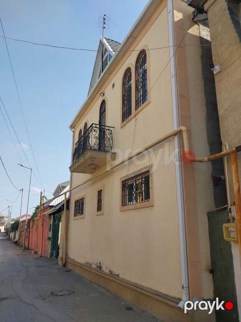 Satılır 5 otaqlı həyət evi/bağ evi 200 m² — Bakı