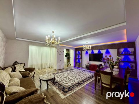 Satılır 4 otaqlı köhnə tikili 110 m² — Bakı