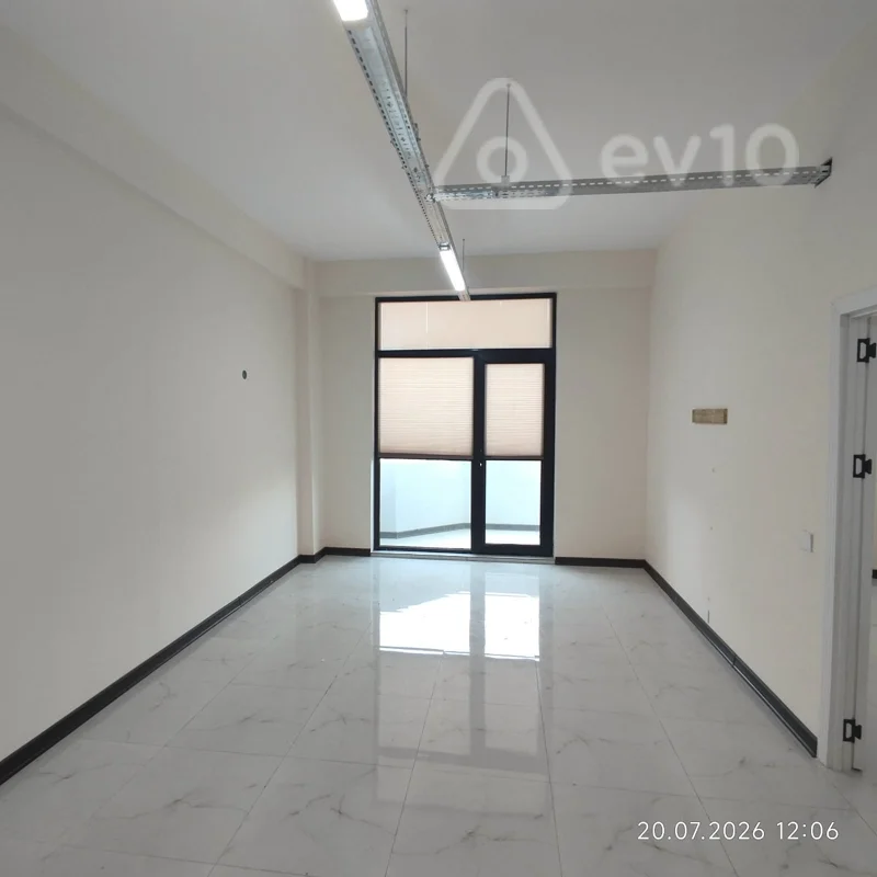 Ofis, 51 m², Rəşid Behbudov küçəsi, Xarici Diller Universitetinin yani — kirayə — Bakı