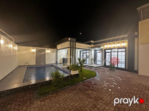 Satılır 4 otaqlı həyət evi/bağ evi 130 m² — Bakı