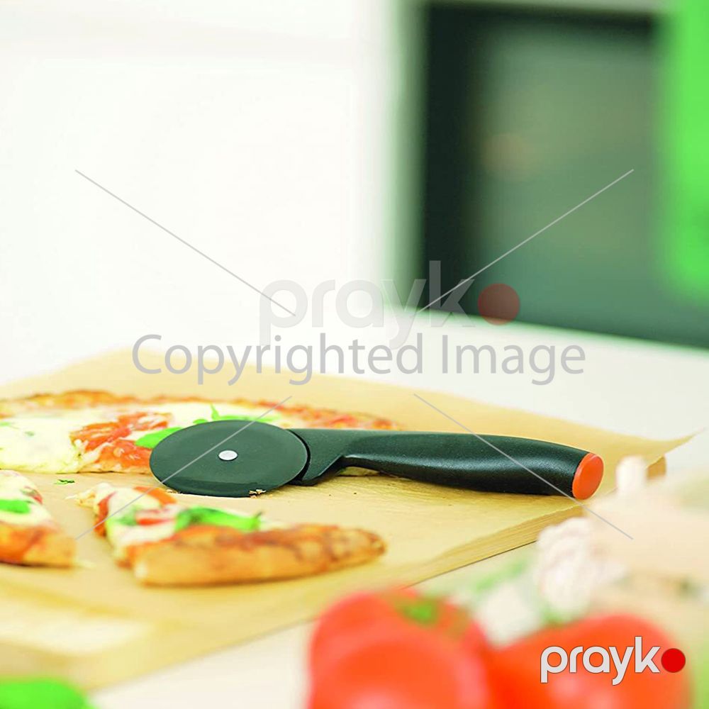 Pizza Bıçağı Fiskars FF Pizza Wheel 1019533 — Mətbəx əşyaları, Bakı (2)
