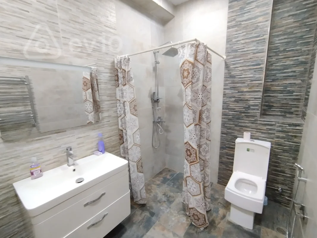 3 otaqlı mənzil, 170 m², м 28 мая — kirayə — Mənzil, Bakı (10)