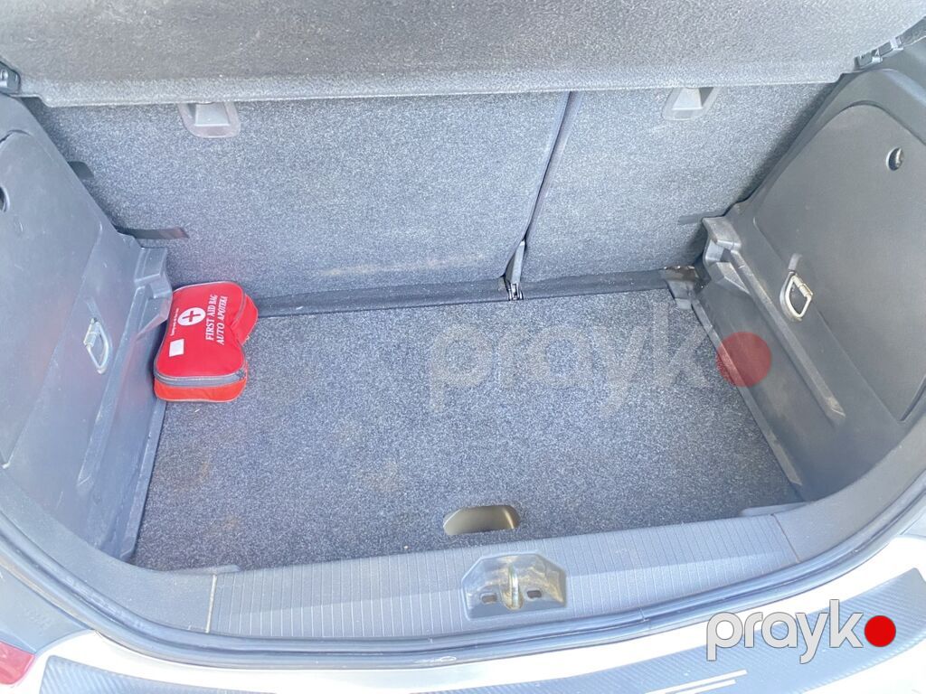 Opel Corsa Cdtı, gümüşü rəng, 5 qapılı hetçbek. Texniki — Avtomobillər, Sanqaçal (6)