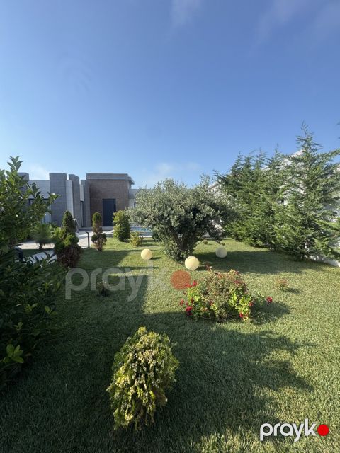 Satılır 5 otaqlı həyət evi/bağ evi 250 m² — Bakı
