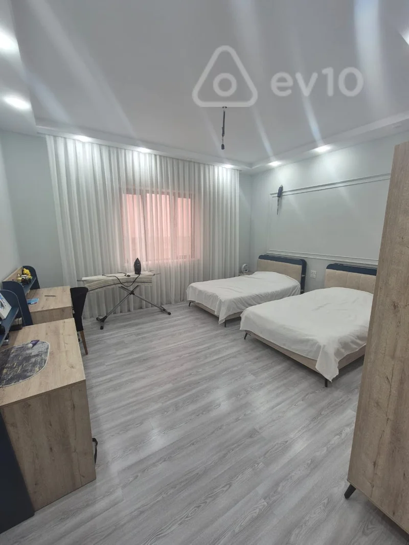 4 otaqlı həyət evi, 200 m², Hüseyn Cavid küçəsi, 213 nömrəli məktəbin yaninda — Ev, villa, Bakı (4)